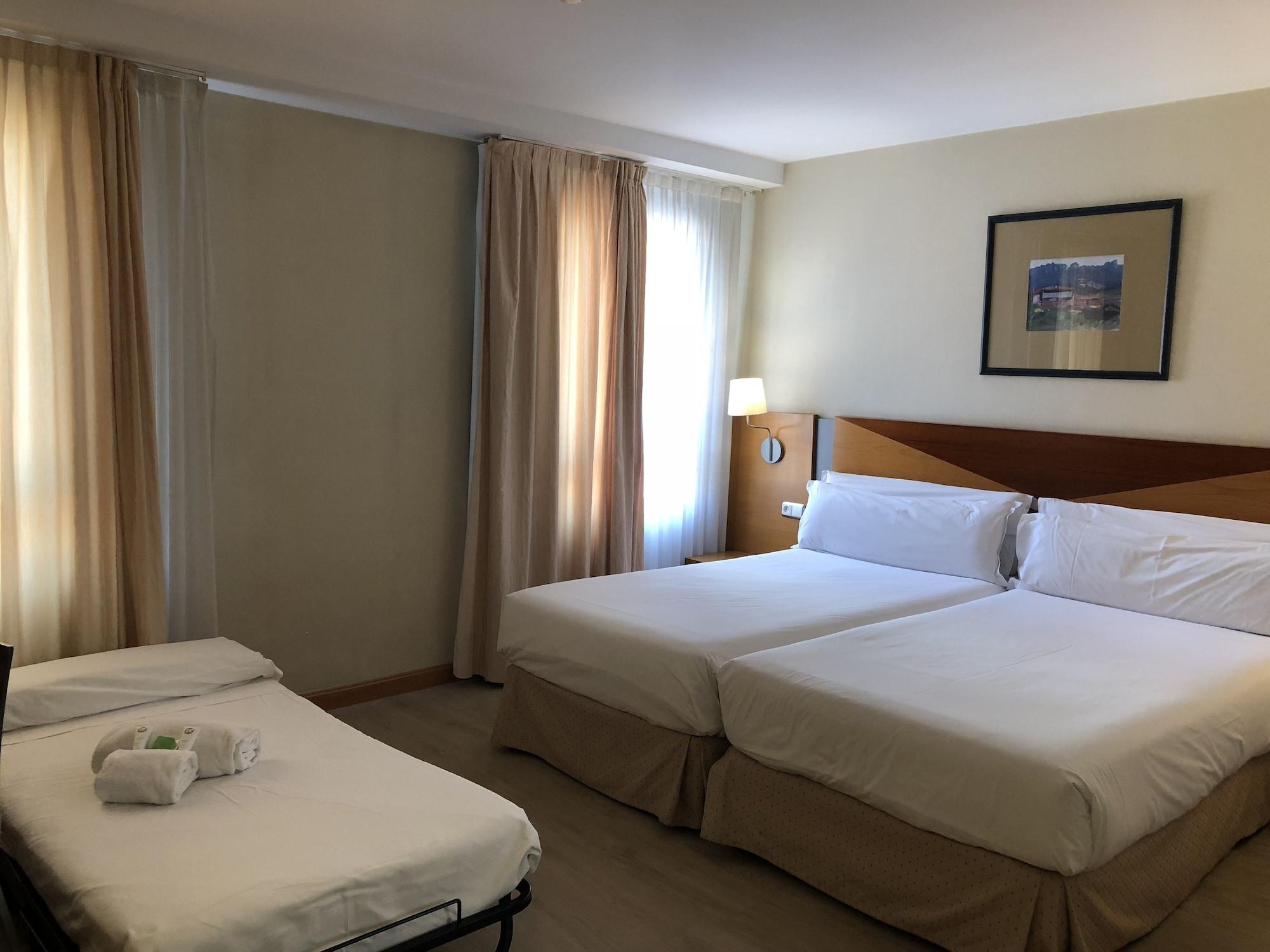 Oca Villa De Aviles Hotel Bagian luar foto