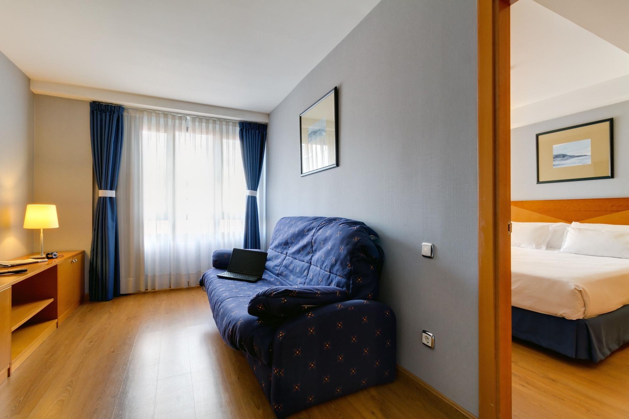 Oca Villa De Aviles Hotel Bagian luar foto