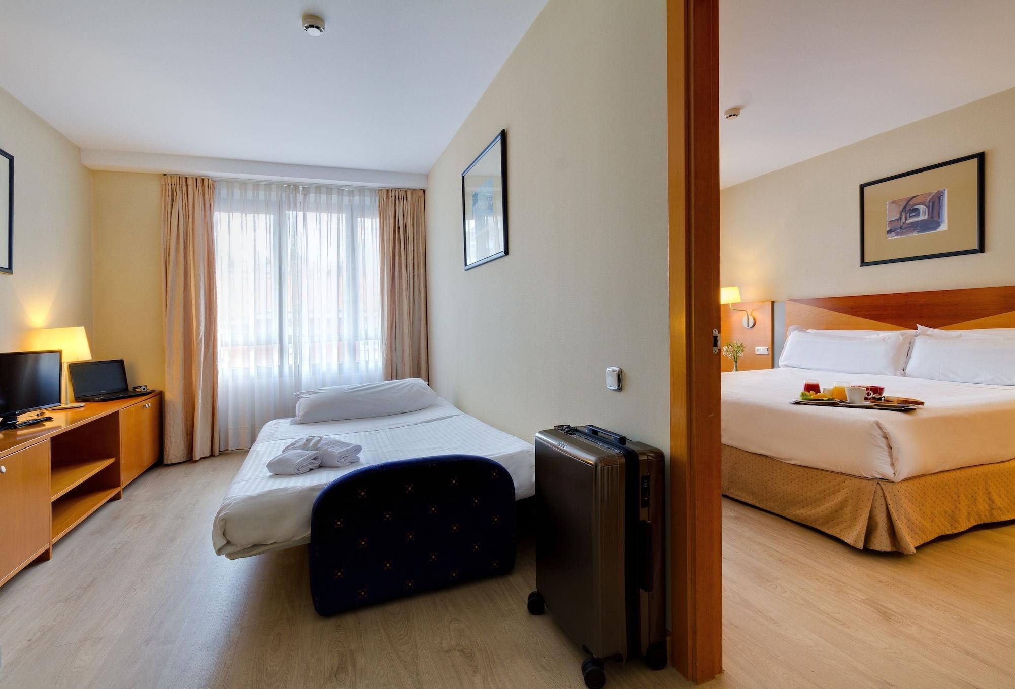 Oca Villa De Aviles Hotel Bagian luar foto