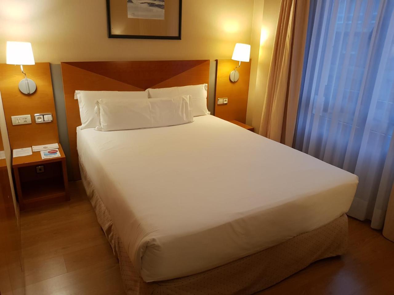 Oca Villa De Aviles Hotel Bagian luar foto