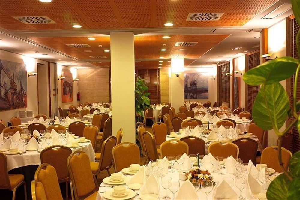 Oca Villa De Aviles Hotel Restoran foto